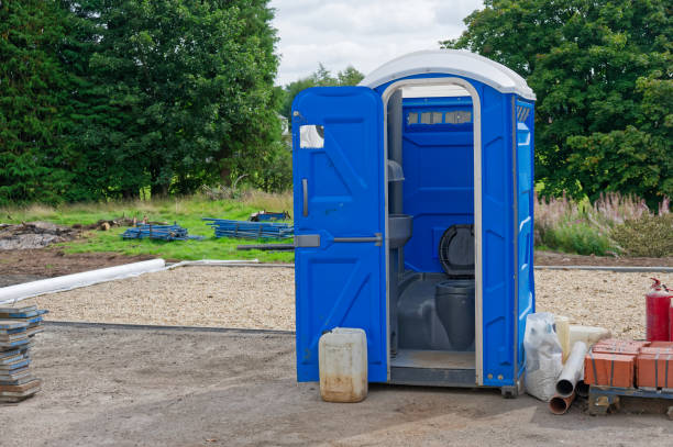 Best Deluxe Portable Toilet Rental  in Clayton, DE